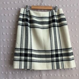 Talbots Petites Vintage 100% Wool Plaid Knee Length Skirt Sz 10 White Black